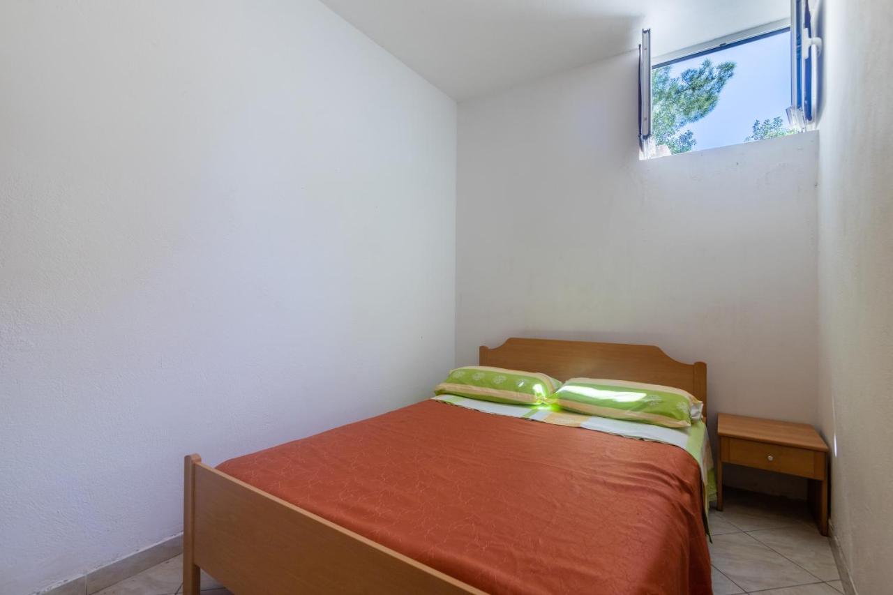 Apartments With A Parking Space Ivan Dolac, Hvar - 15784 Екстер'єр фото